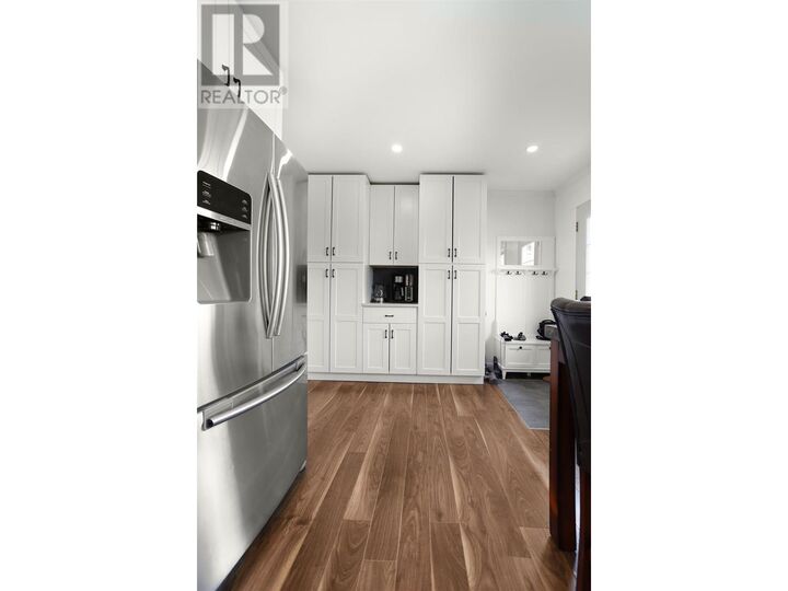 Property Photo:  48 Finch Street  BC V8C 1T2 