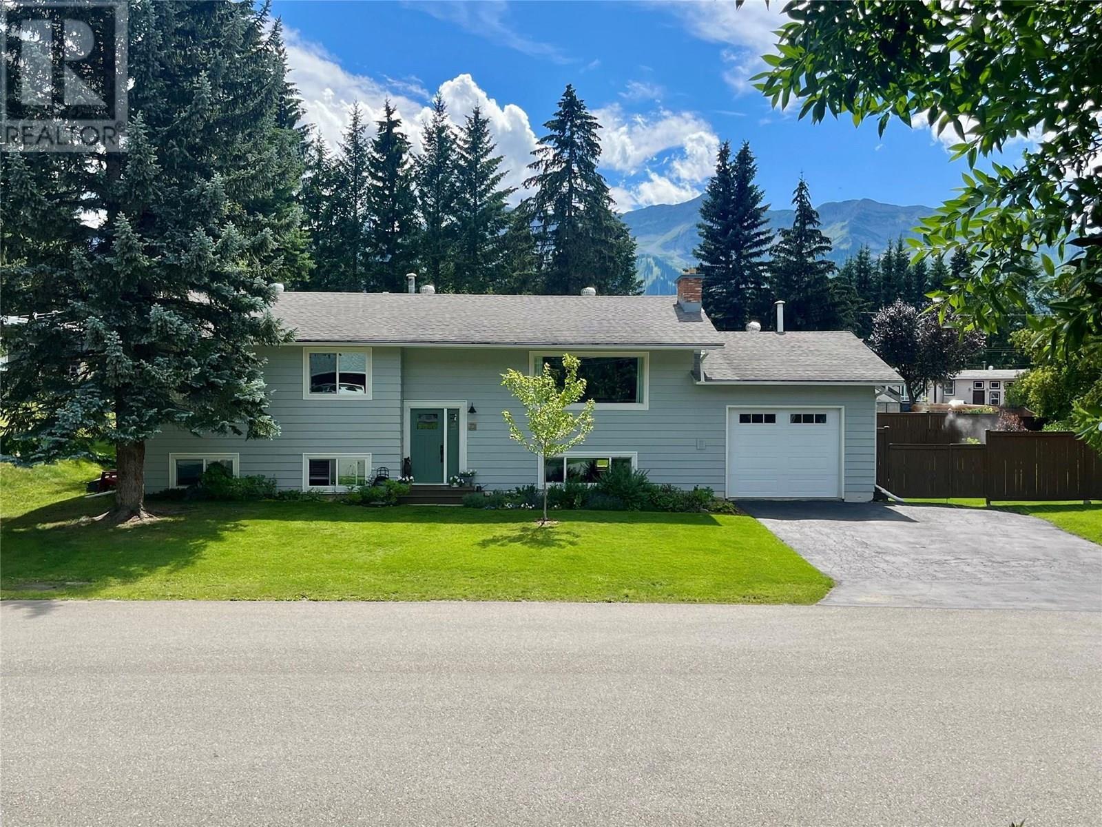 22 Elkview Crescent  Fernie BC V0B 1M3 photo