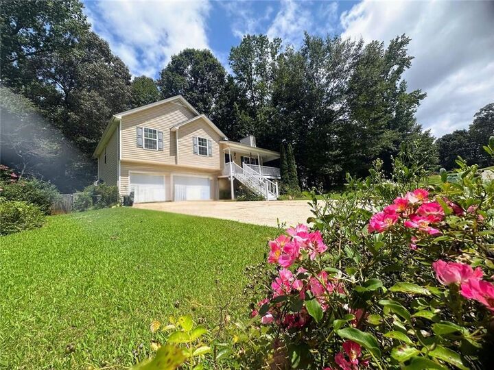 Property Photo: 741 Courthouse Park Drive Drive GA 30179