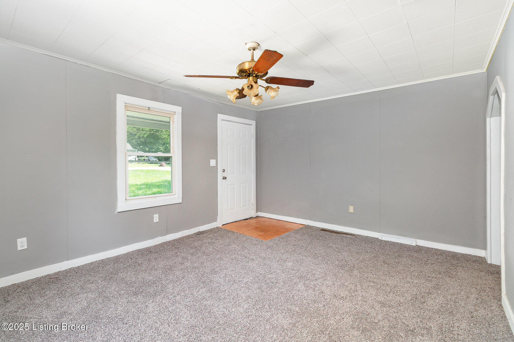 Property Photo:  1202 S Park Rd  KY 40118 