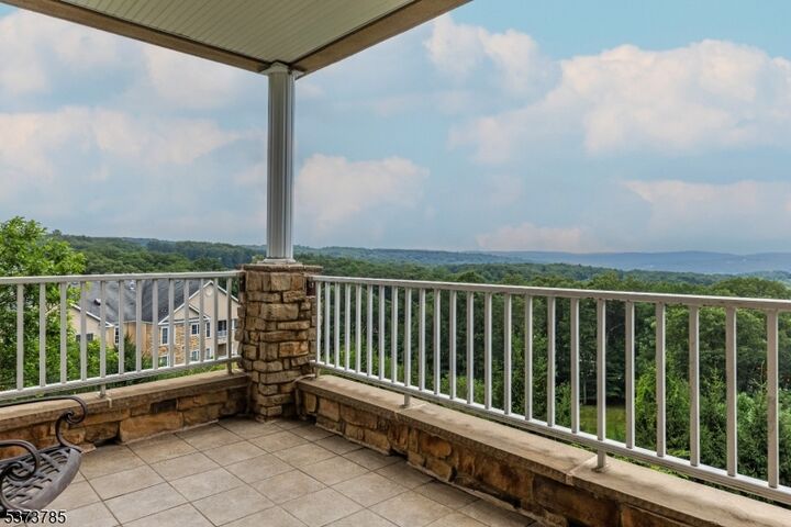 Property Photo:  3212 Franklin Ln 212  NJ 07866 