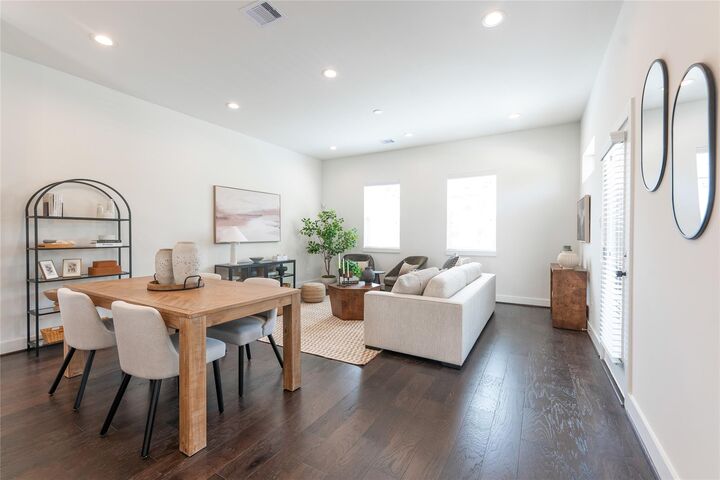 Property Photo:  5506E Wheatley Street  TX 77091 