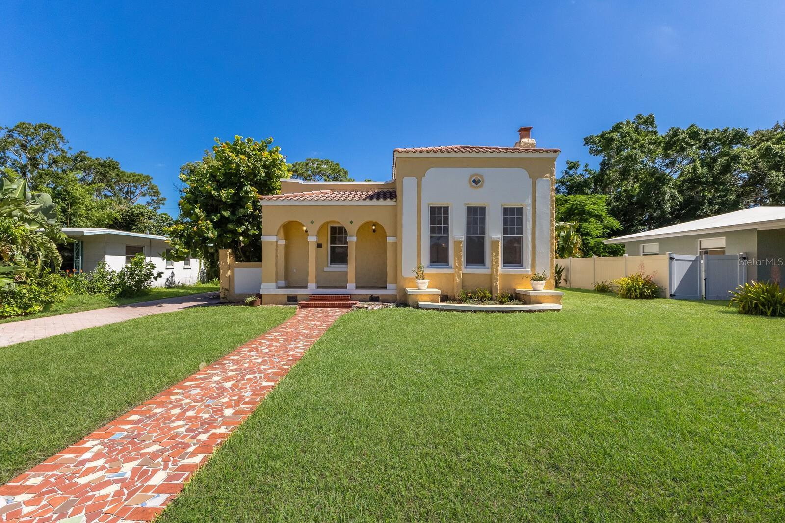 Property Photo: 455 Acacia Drive FL 34234