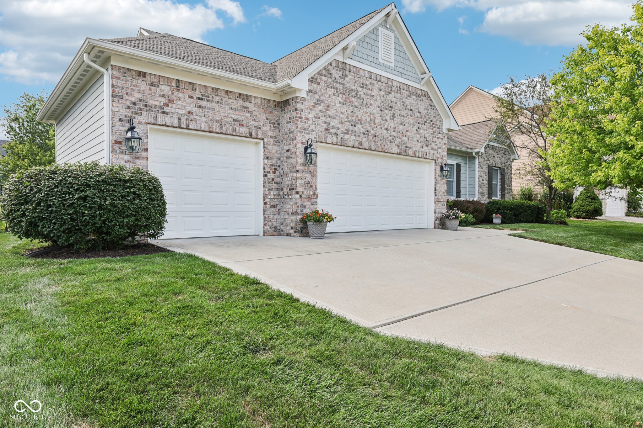 Property Photo: 18773 Wychwood Place IN 46062