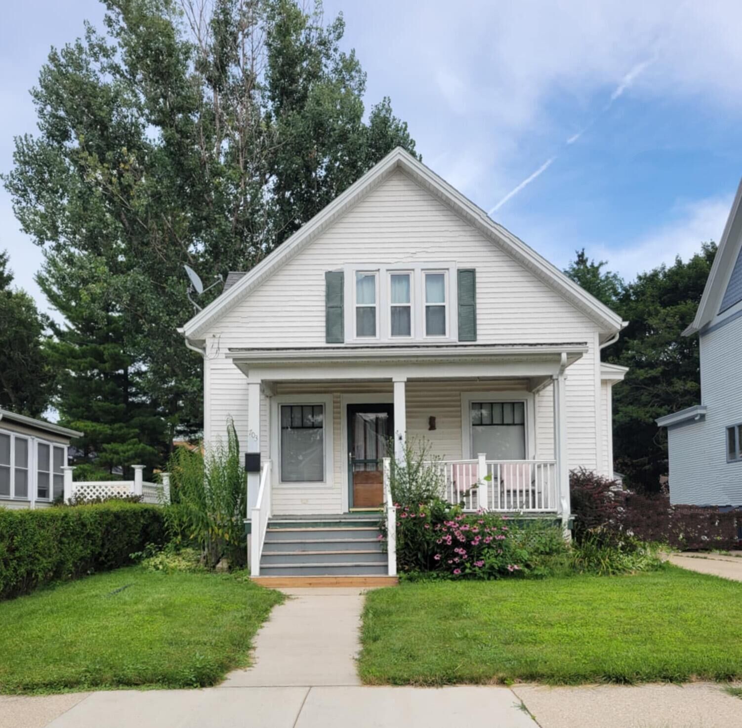 Property Photo:  703 S 10th St  WI 53094 