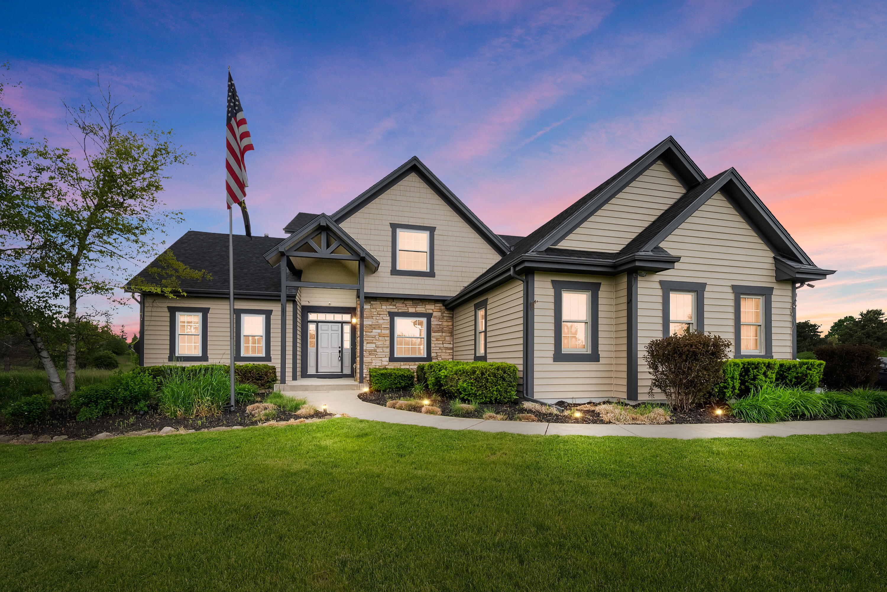Property Photo: 1629 Swallow Dr WI 53024