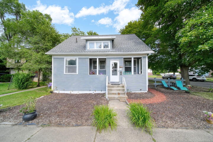 Property Photo: 1717 Carl Breeding Way MI 49203