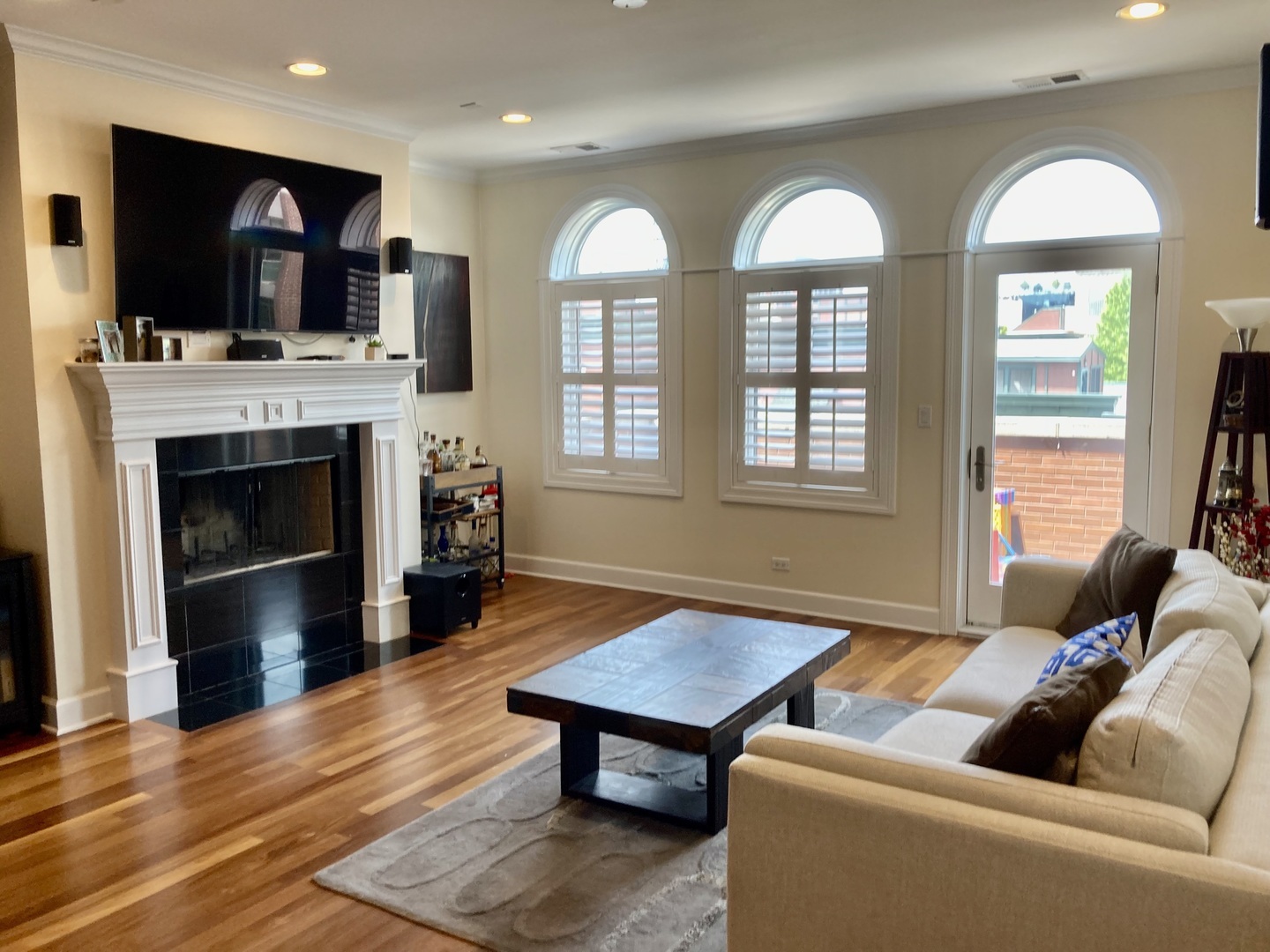 Property Photo: 1025 W Monroe Street 4W IL 60607