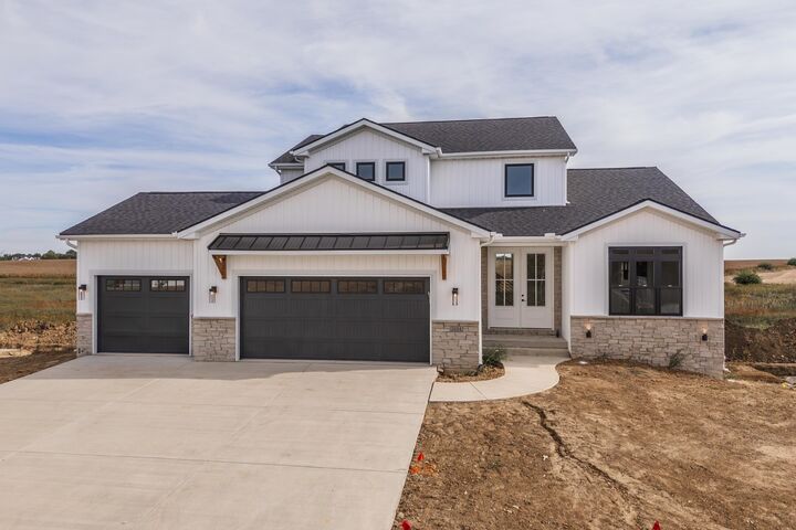 1004 Mount Carmel Road  Bloomington IL 61705 photo