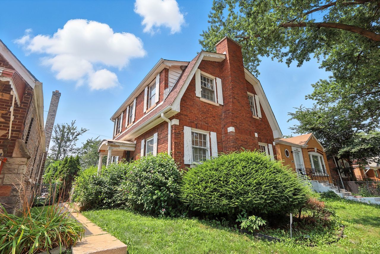 Property Photo:  12220 S La Salle Street  IL 60628 