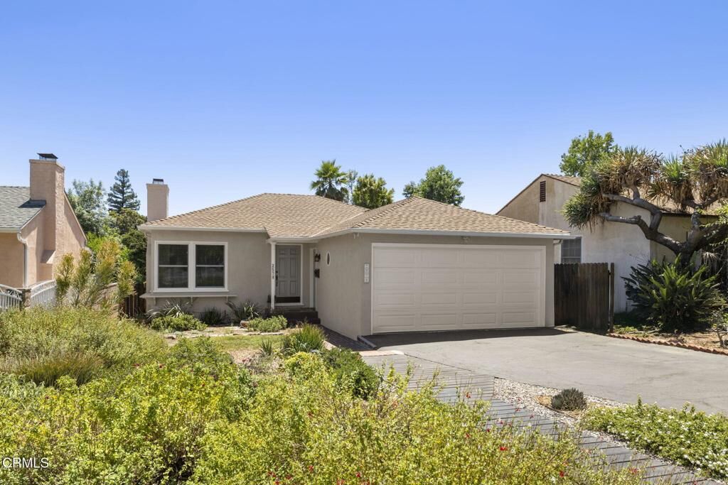 Property Photo:  2578 New York Drive  CA 91001 