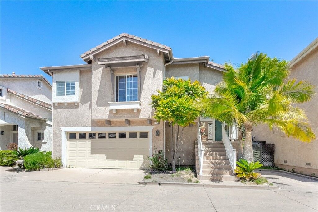 Property Photo:  1750 Tallowberry Lane  CA 93065 