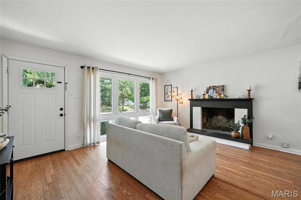 Property Photo: 645 Huntwood Lane MO 63122