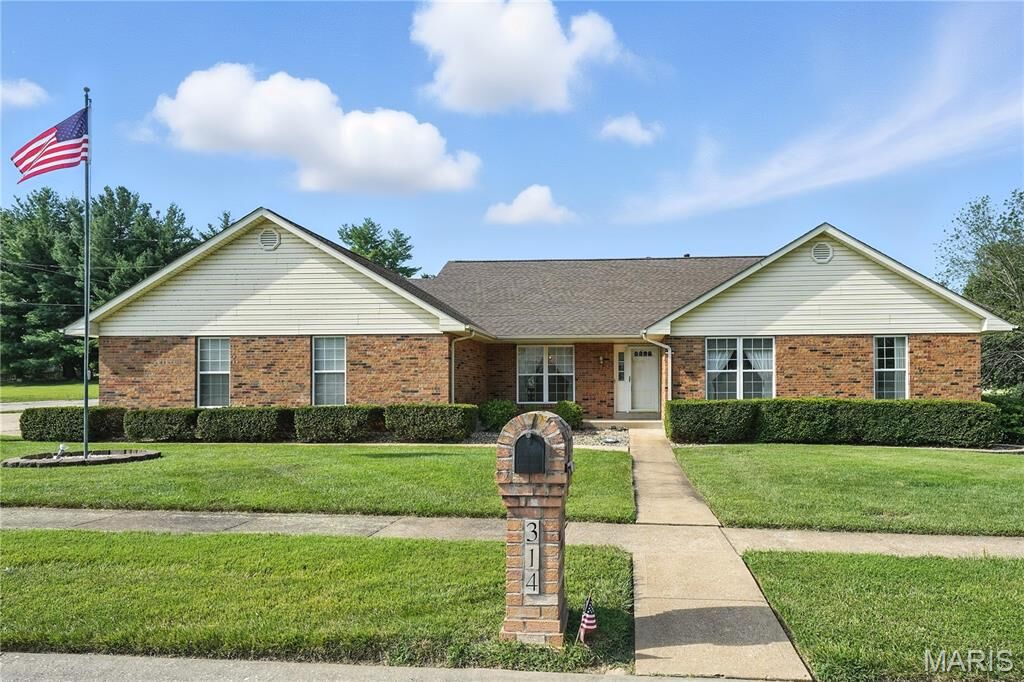 Property Photo:  314 Briartree Lane  MO 63129 