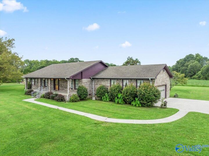 Property Photo: 1545 Friendship Road NE AL 35016