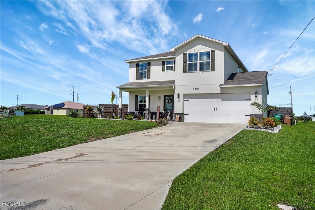 Property Photo:  2200 NE Juanita Place  FL 33909 