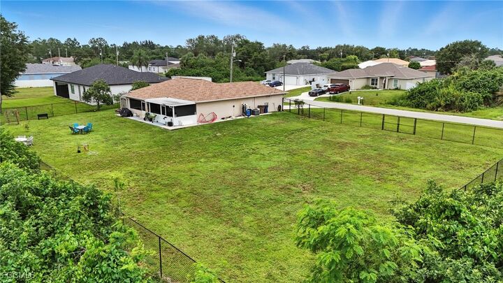 Property Photo:  2910 41st Street SW  FL 33976 