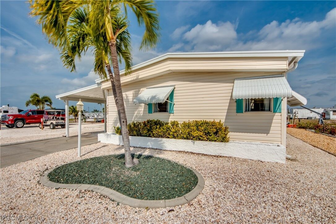 Property Photo: 4920 Gulfgate Lane FL 33956