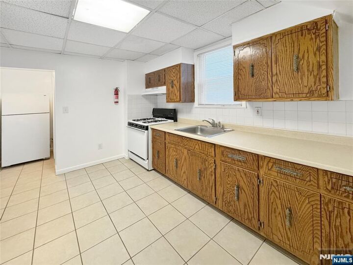 Property Photo:  117 Kansas Street  NJ 07601 