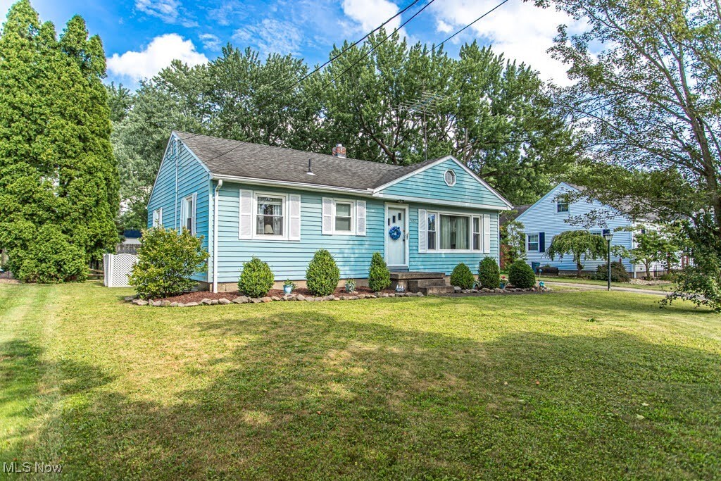Property Photo: 5152 Alva Avenue NW OH 44483