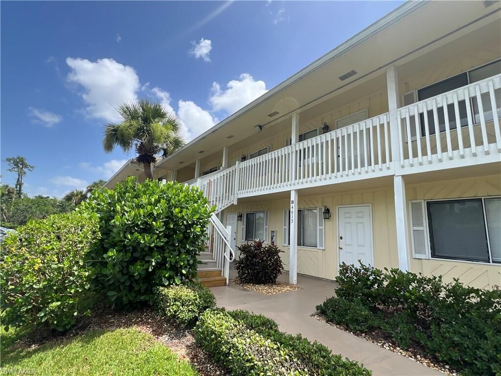 Property Photo:  4613 Bayshore Dr B7  FL 34112 
