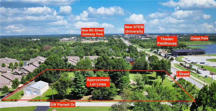 Property Photo: 2400 SW I Street AR 72712