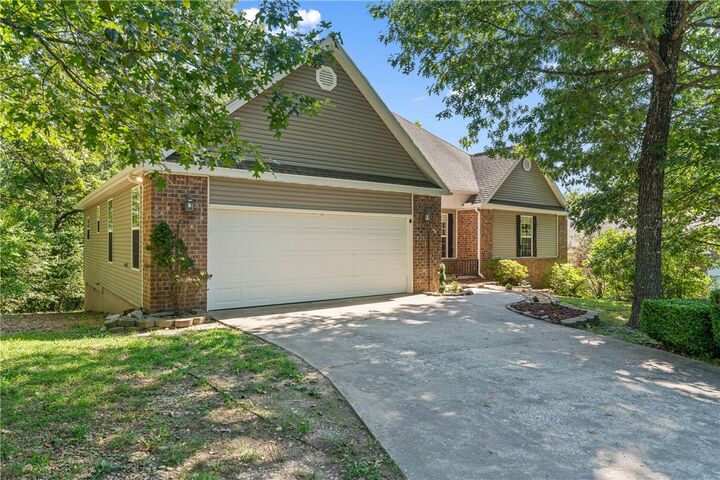 Property Photo: 23 Bridlington Drive AR 72714