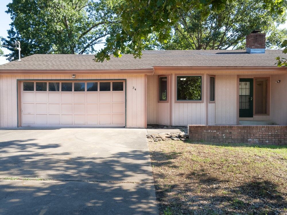 Property Photo: 34 Luncarty Lane AR 72715