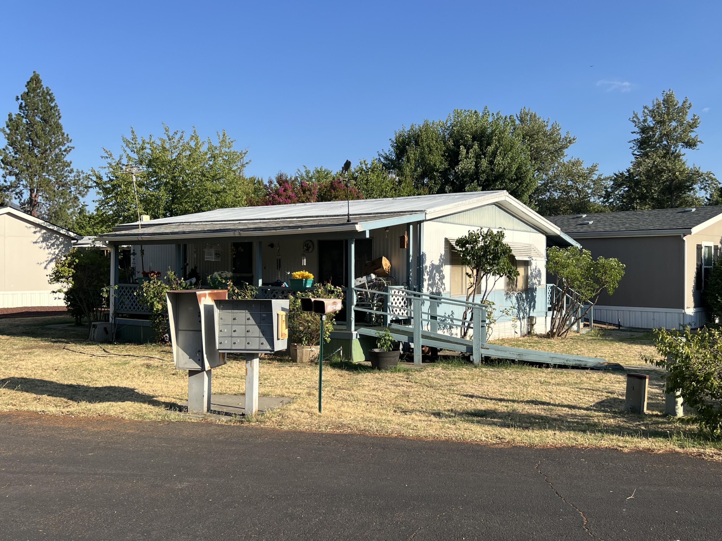 601 Woodlawn Circle M204572  Grants Pass OR 97526 photo