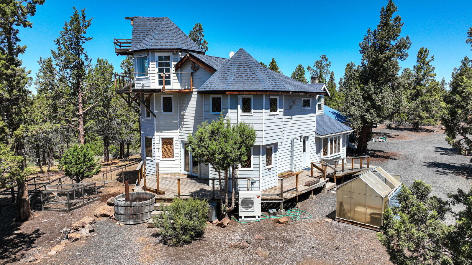 Property Photo:  66252 Rebecca Lane  OR 97703 