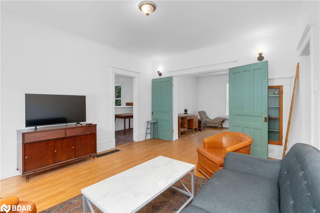 Property Photo: 134 Owen Street ON L4M 3H9