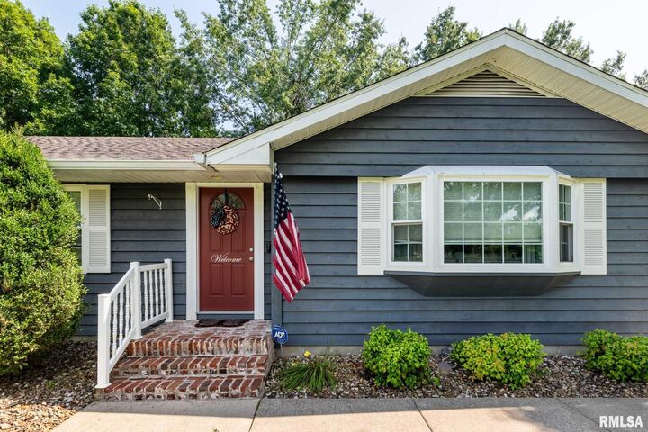 Property Photo:  408 W Clark Trail  IL 62948 