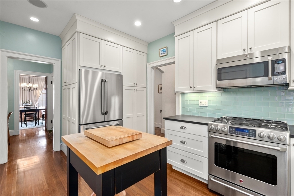 Property Photo: 143 Beaconsfield Rd 2 MA 02445