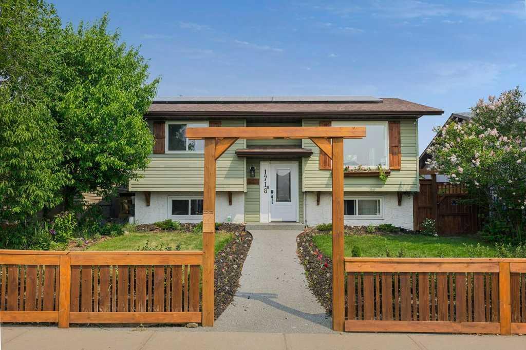 Property Photo: 1718 Summerfield Boulevard SE AB T4B 1T3