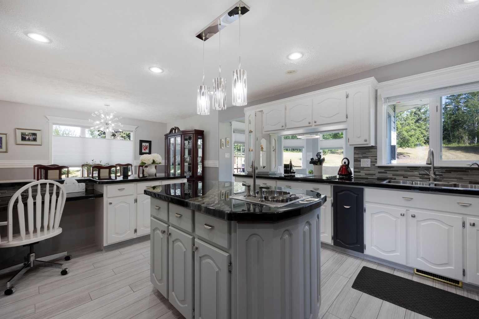 Property Photo: 160 Community Lane AB T9H 5B4