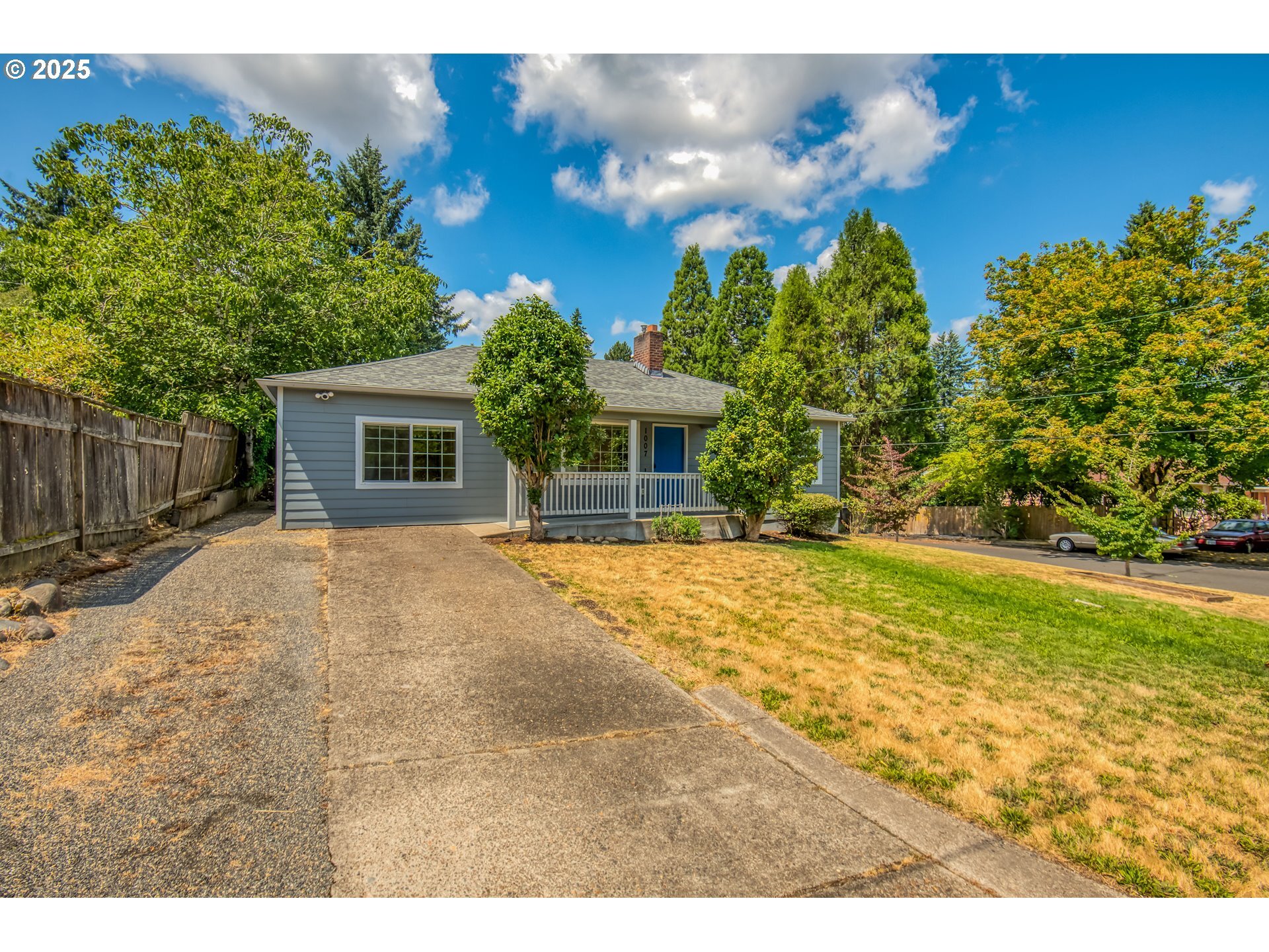 Property Photo: 1007 SE 112th Ave OR 97216
