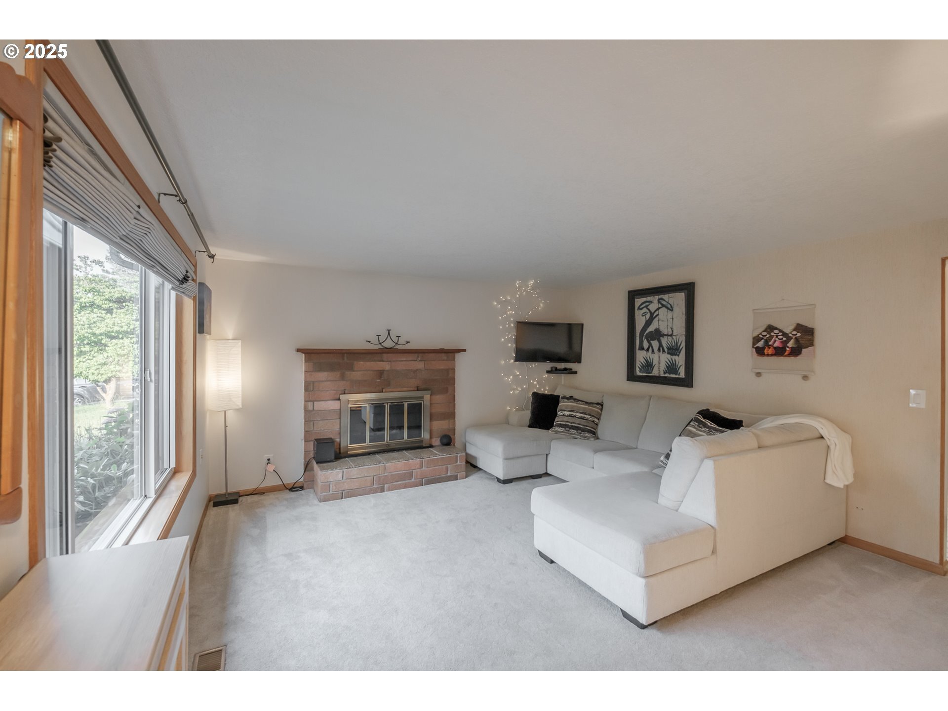 Property Photo: 902 NW Oak Ave OR 97330