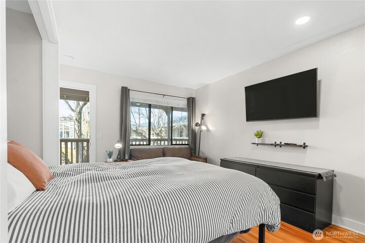 Property Photo:  250  Tucker Avenue 3  WA 98250 