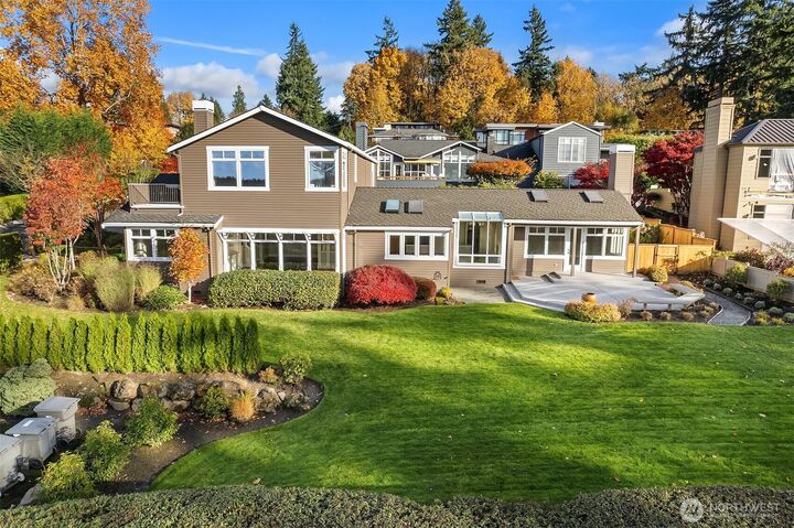 Property Photo: 10321 NE 55th Street WA 98033