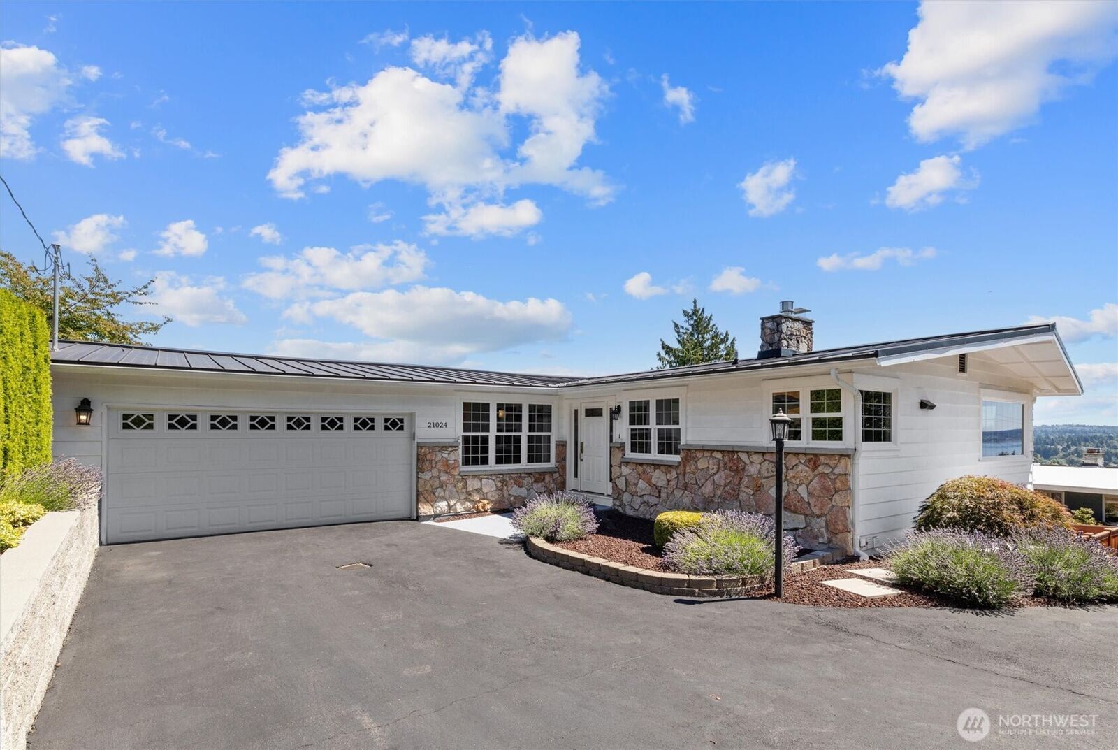 Property Photo: 21024 5th Avenue S WA 98198