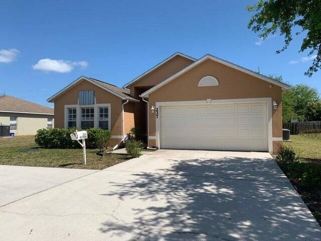 Property Photo: 237 NW Bayshore Boulevard FL 34983
