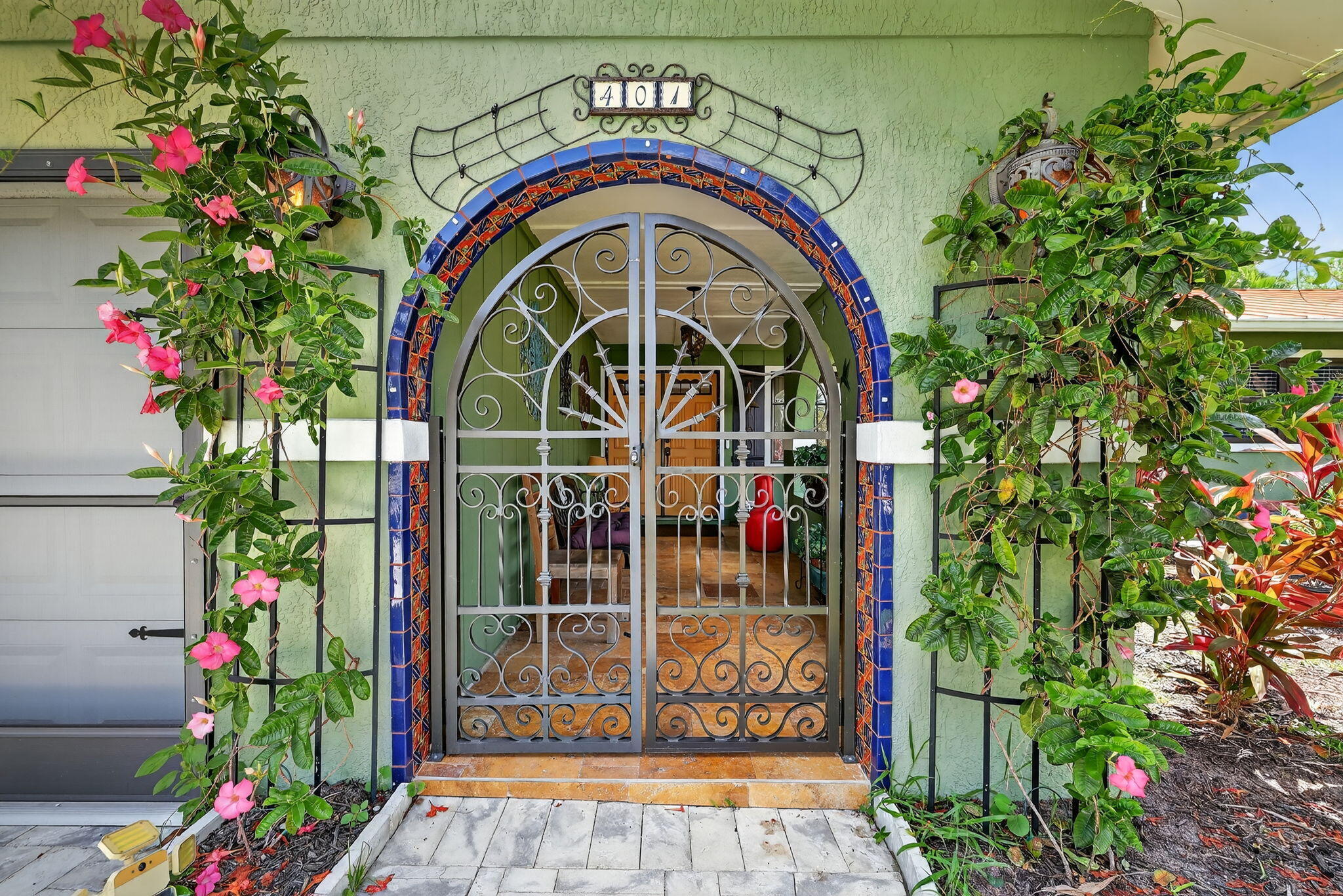 Property Photo: 401 NE Oleander Avenue FL 34952