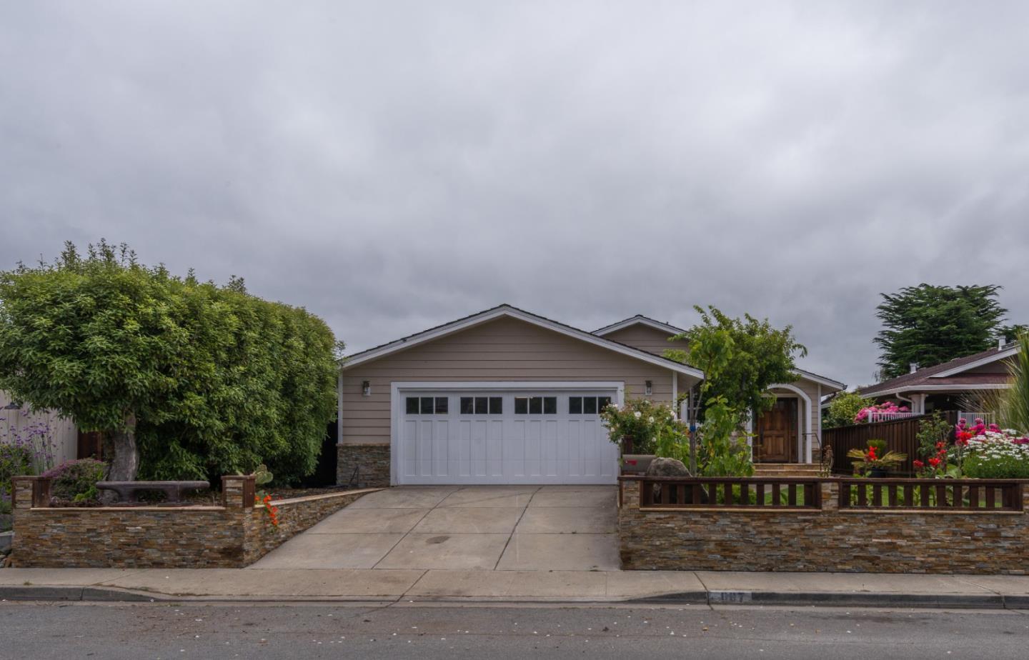 607 Alsace Lorraine Ave  Half Moon Bay CA 94019 photo