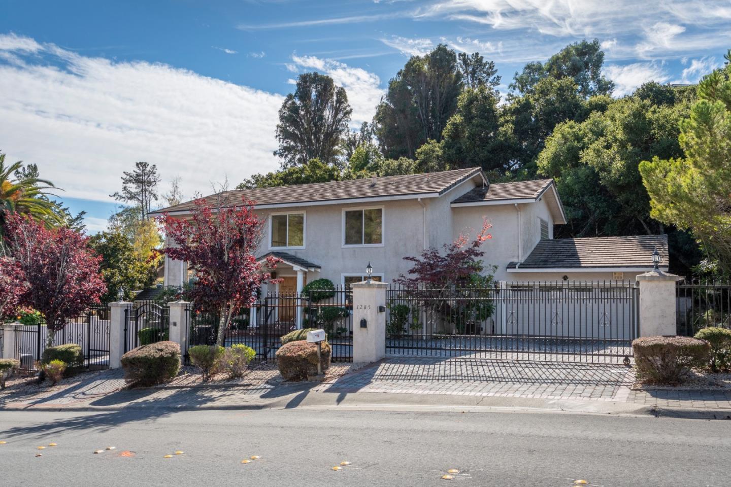 Property Photo: 1285 Tartan Trail Road CA 94010
