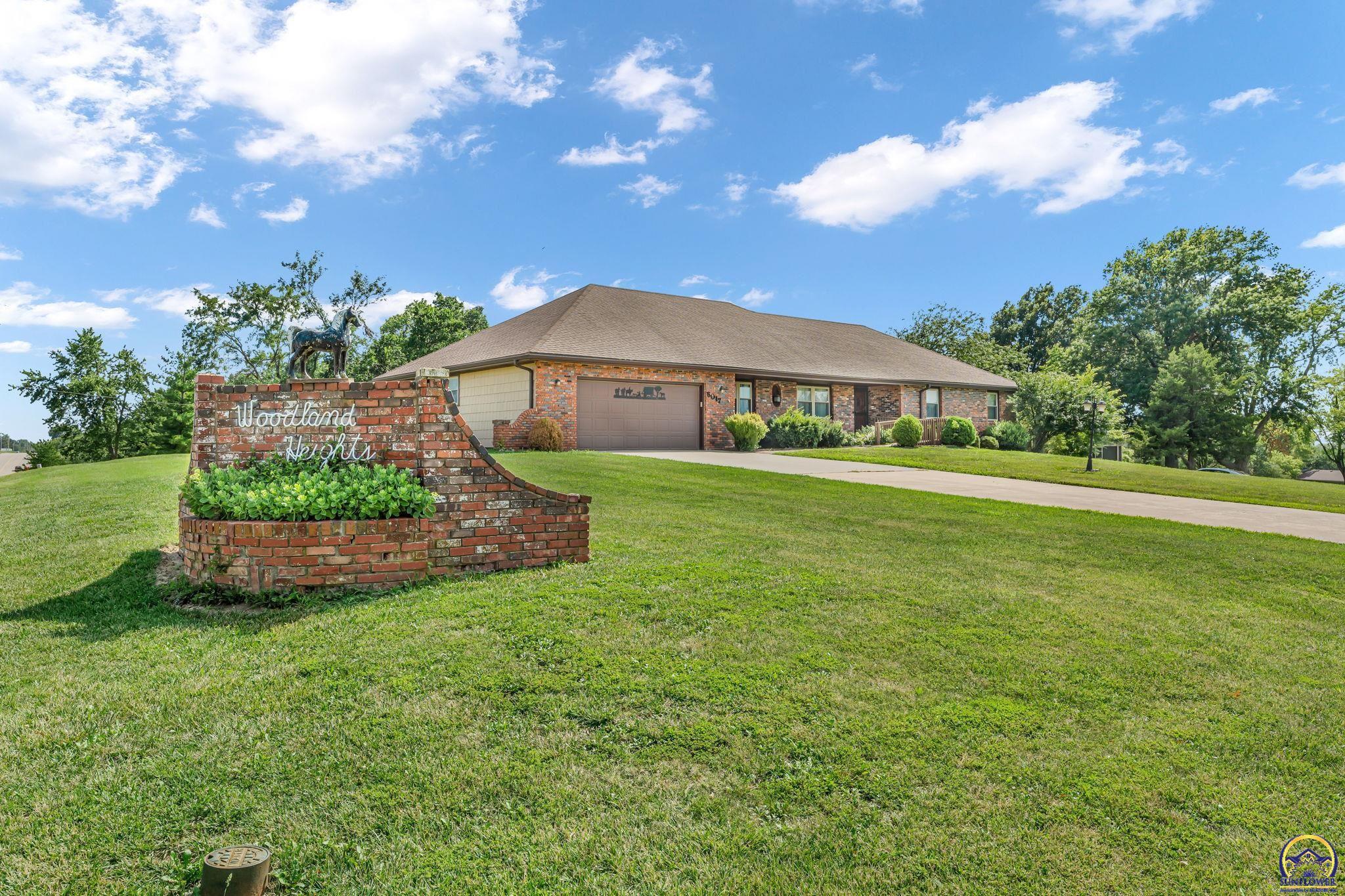 Property Photo: 6017 SW 46th St KS 66610