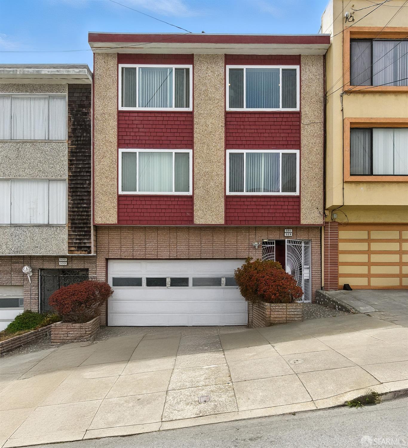 Property Photo: 529-531 37th Avenue CA 94121