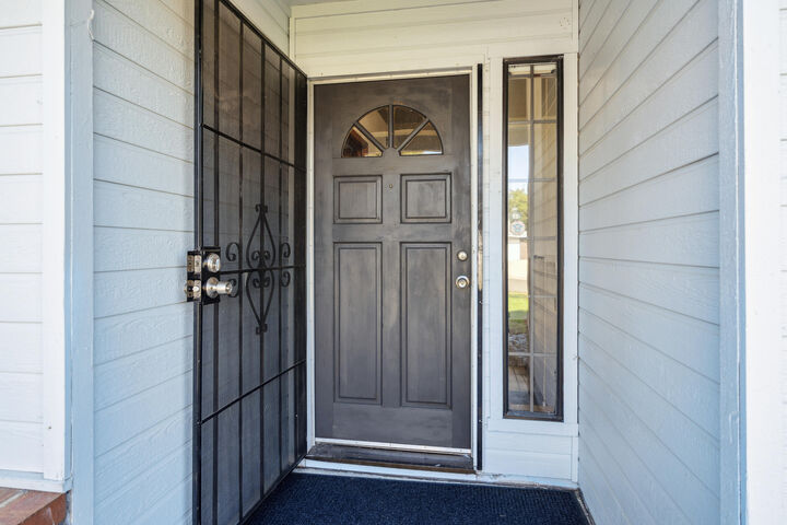 Property Photo: 2553 Candlewood Drive CA 96003