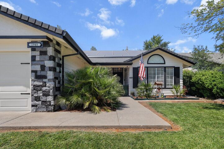 Property Photo: 1948 Saltu Drive CA 96002