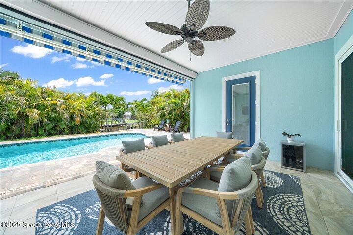 Property Photo:  400 St Georges Court  FL 32937 