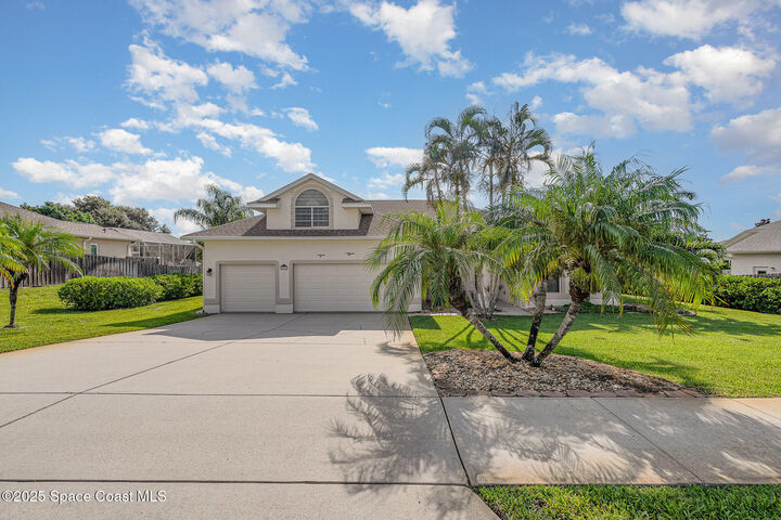 Property Photo: 2578 Long Sandy Circle FL 32952